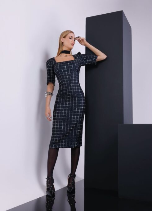 Vestido Justo Bengaline Decote Quadrado